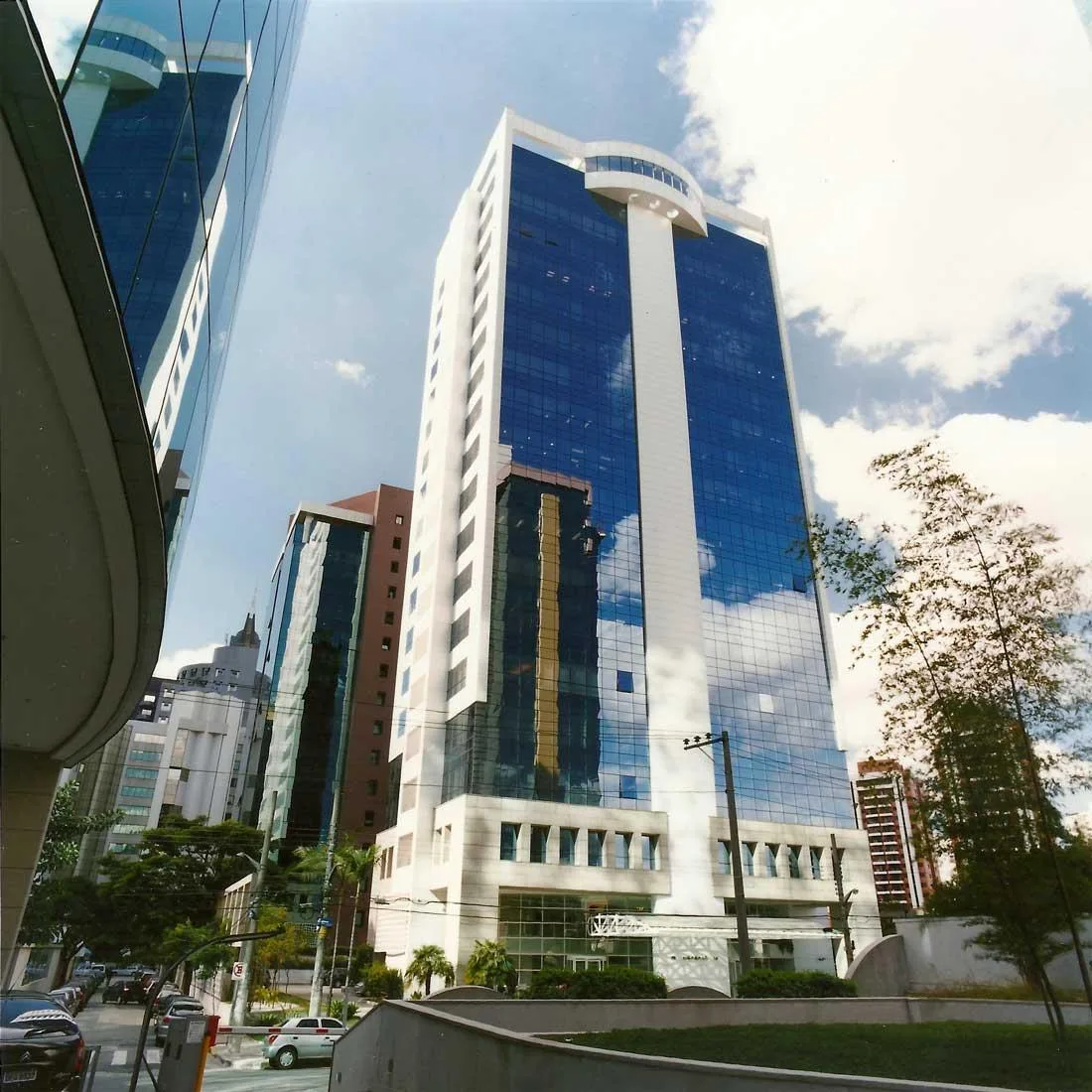 Igaratá — Edifício corporativo em Berrini, São Paulo